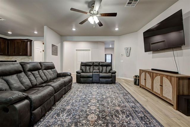 4117 Carmina Drive, Edmond, OK 73034