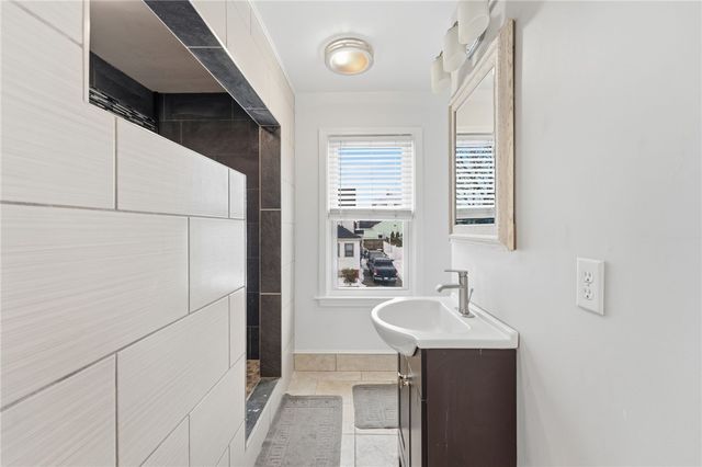 62 Browne Street, Cranston, RI 02920