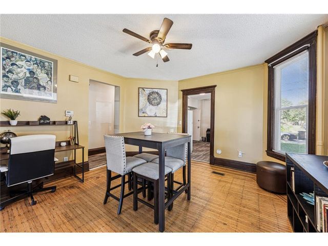 2827 Lyndale Avenue N, Minneapolis, MN 55411