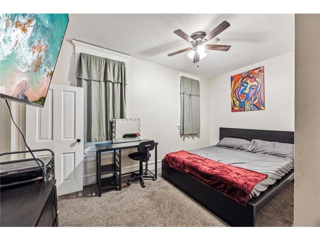 2827 Lyndale Avenue N, Minneapolis, MN 55411