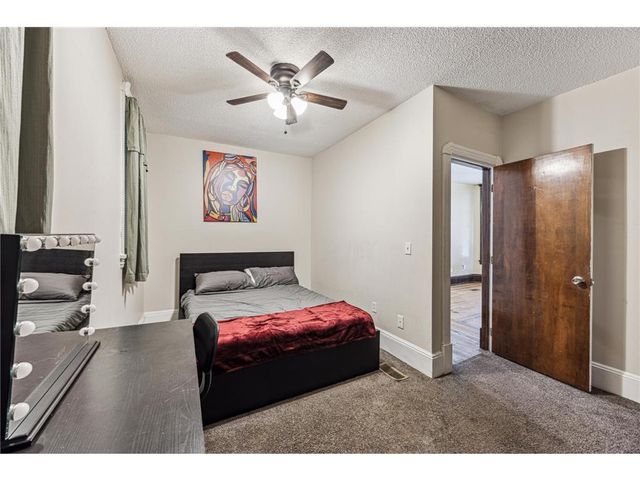 2827 Lyndale Avenue N, Minneapolis, MN 55411