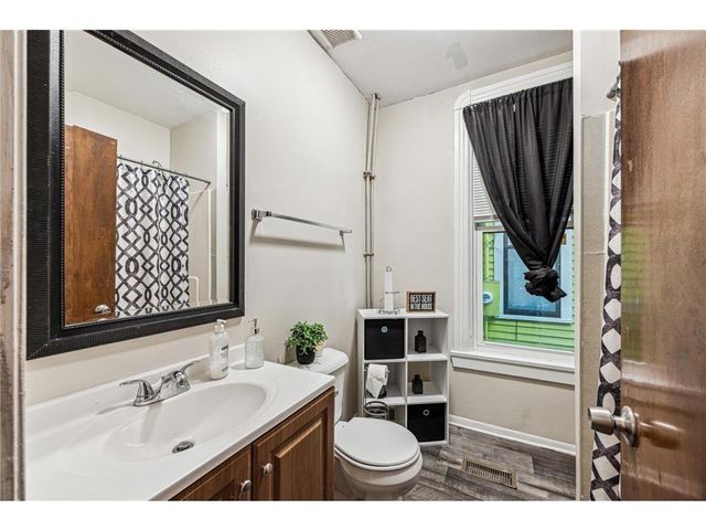 2827 Lyndale Avenue N, Minneapolis, MN 55411