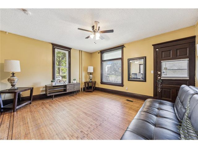 2827 Lyndale Avenue N, Minneapolis, MN 55411