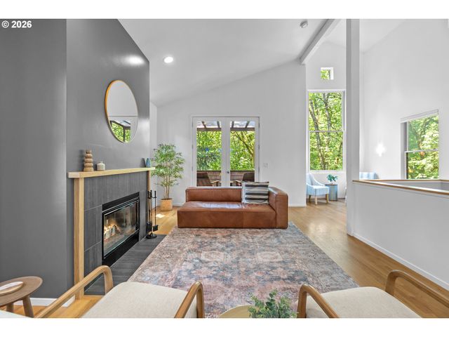 5733 Sw SALMON St, Portland, OR 97221