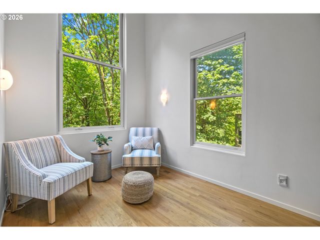 5733 Sw SALMON St, Portland, OR 97221