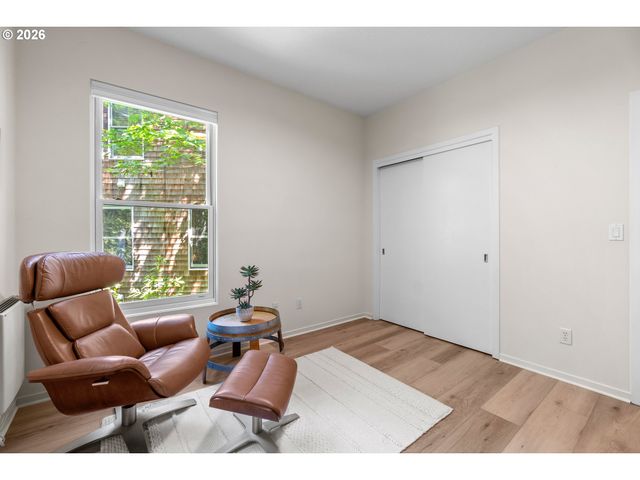 5733 Sw SALMON St, Portland, OR 97221