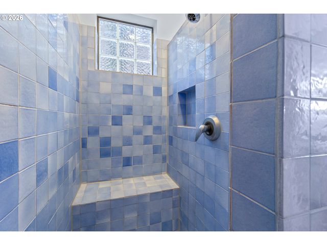 5733 Sw SALMON St, Portland, OR 97221