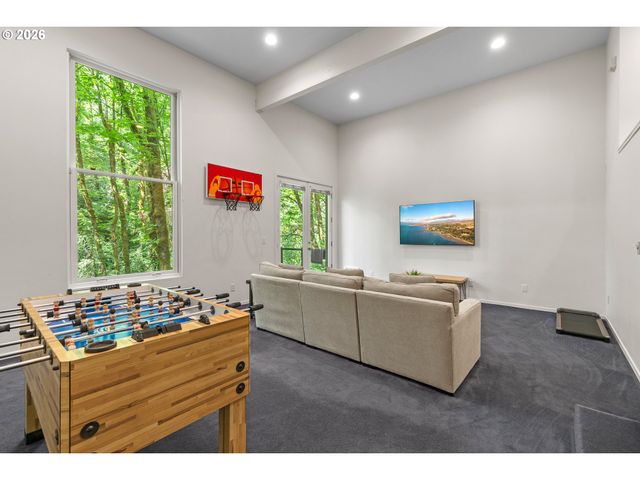 5733 Sw SALMON St, Portland, OR 97221
