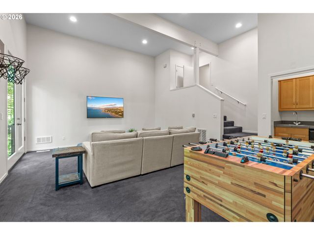 5733 Sw SALMON St, Portland, OR 97221