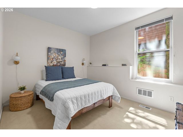 5733 Sw SALMON St, Portland, OR 97221