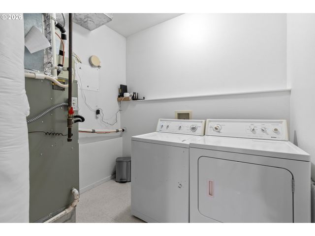 5733 Sw SALMON St, Portland, OR 97221