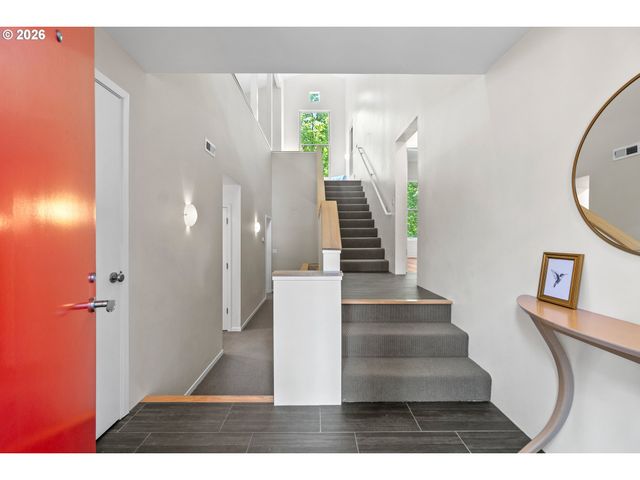 5733 Sw SALMON St, Portland, OR 97221