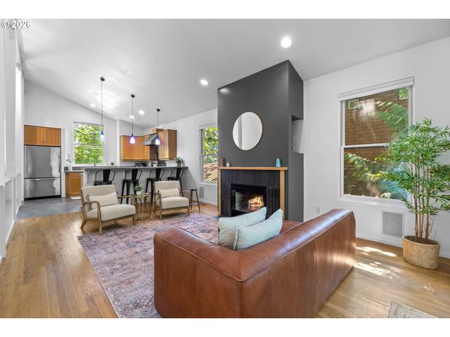 5733 Sw SALMON St, Portland, OR 97221