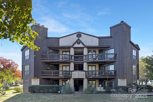 8212 Cedar Glen Drive, Charlotte, NC 28212