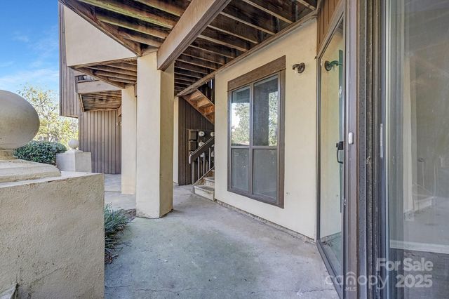 8212 Cedar Glen Drive, Charlotte, NC 28212