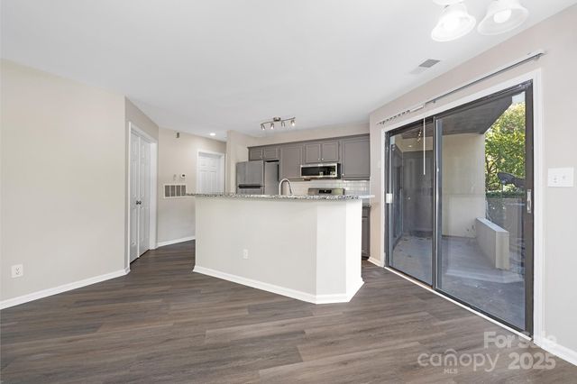 8212 Cedar Glen Drive, Charlotte, NC 28212