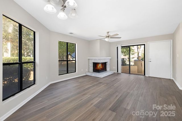 8212 Cedar Glen Drive, Charlotte, NC 28212