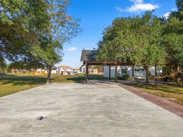 21803 Red Oak View Court, Tomball, TX 77375