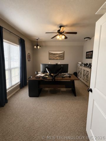 831 W 148th Street S, Glenpool, OK 74033