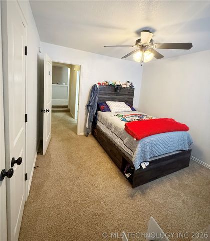 831 W 148th Street S, Glenpool, OK 74033