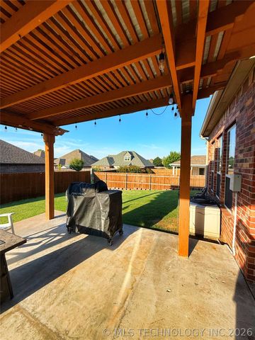 831 W 148th Street S, Glenpool, OK 74033