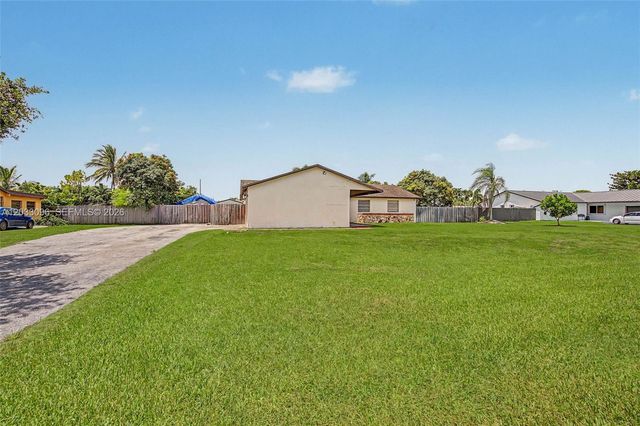 1475 NW 19 ST, Homestead, FL 33030