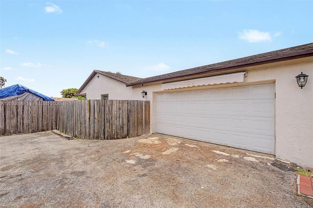 1475 NW 19 ST, Homestead, FL 33030
