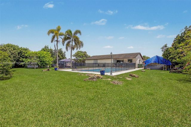 1475 NW 19 ST, Homestead, FL 33030