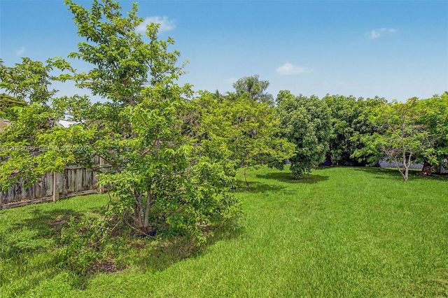 1475 NW 19 ST, Homestead, FL 33030