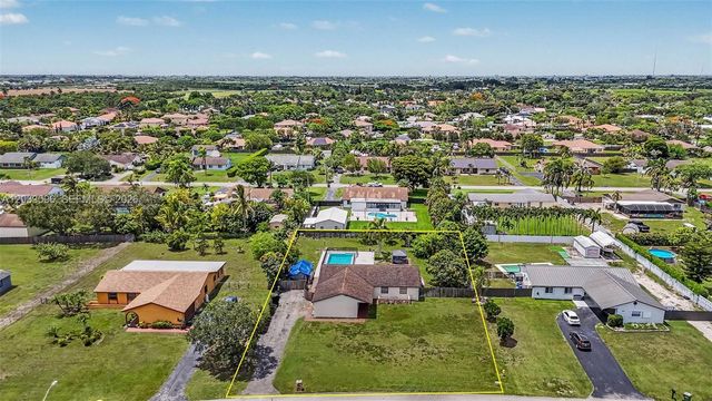 1475 NW 19 ST, Homestead, FL 33030