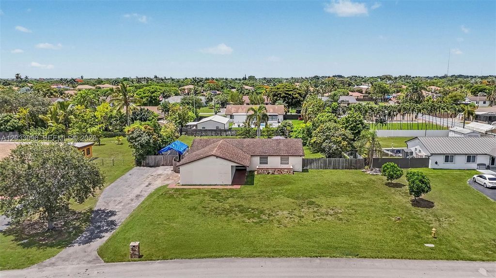 1475 NW 19 ST, Homestead, FL 33030