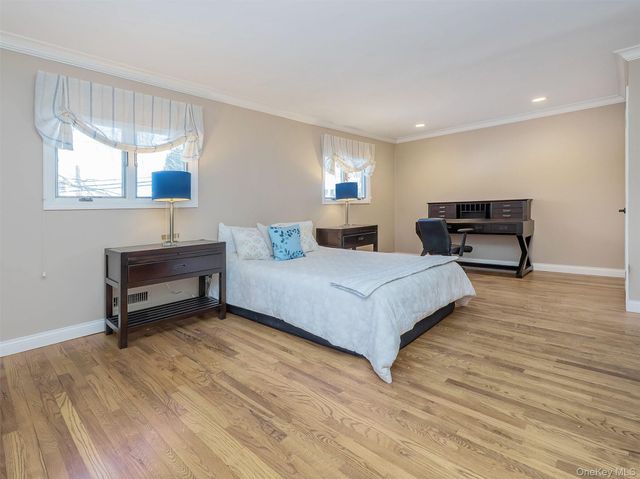 4 Chevy Chase Road, Huntington, NY 11743