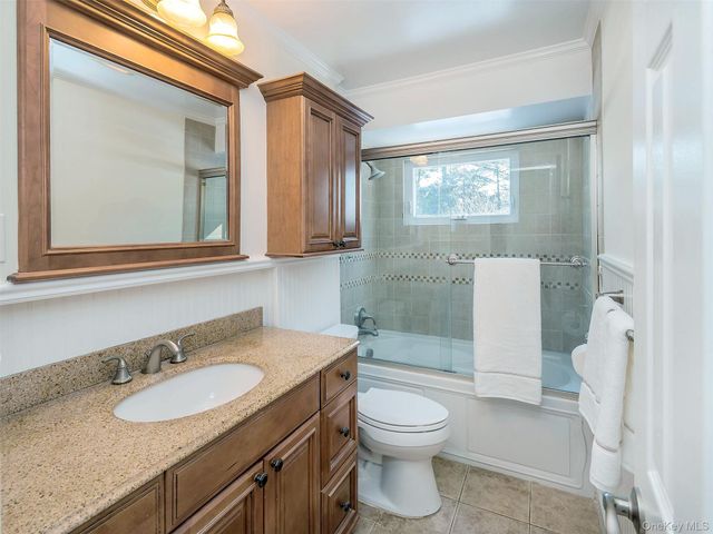 4 Chevy Chase Road, Huntington, NY 11743