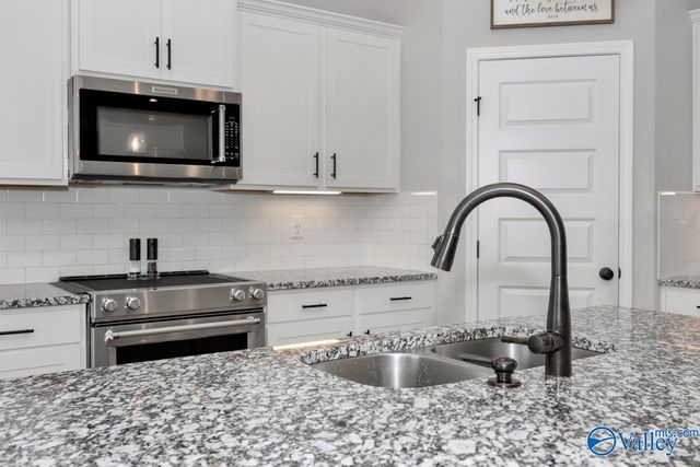 110 Kinslee Leann Court, Meridianville, AL 35759