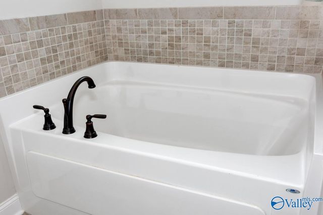 110 Kinslee Leann Court, Meridianville, AL 35759