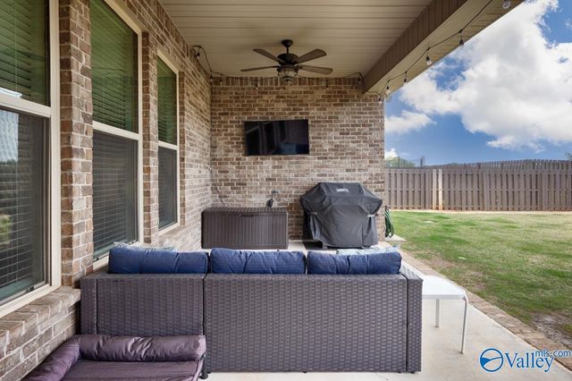 110 Kinslee Leann Court, Meridianville, AL 35759