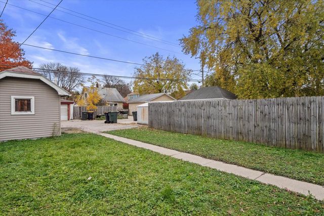 2156 S 68th STREET, West Allis, WI 53219