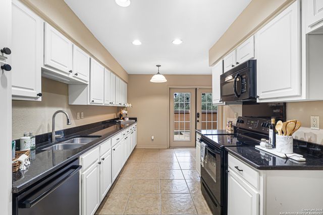 2412 Wild Turkey W, San Antonio, TX 78232