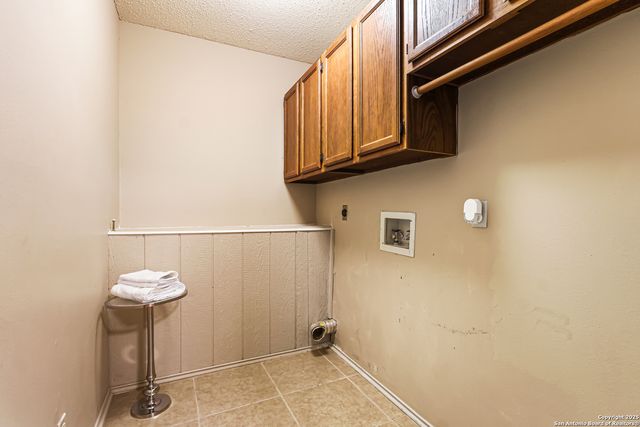 2412 Wild Turkey W, San Antonio, TX 78232