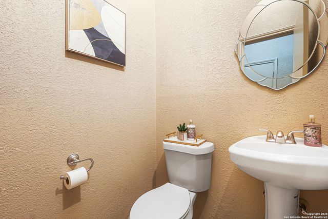 2412 Wild Turkey W, San Antonio, TX 78232