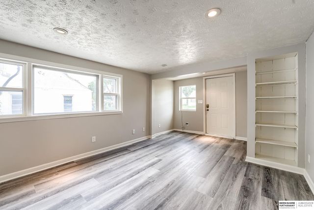 2503 Wayne Street, Bellevue, NE 68005