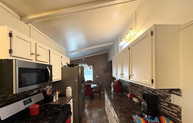 1303 E 17th Street, Des Moines, IA 50316