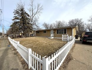 1303 E 17th Street, Des Moines, IA 50316