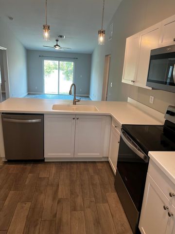 2277 SE Monroe Street, Stuart, FL 34997