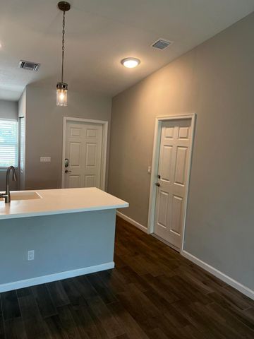 2277 SE Monroe Street, Stuart, FL 34997