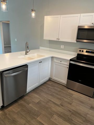 2277 SE Monroe Street, Stuart, FL 34997