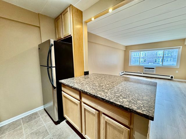 5616 N Kenmore Avenue 2E, Chicago, IL 60660