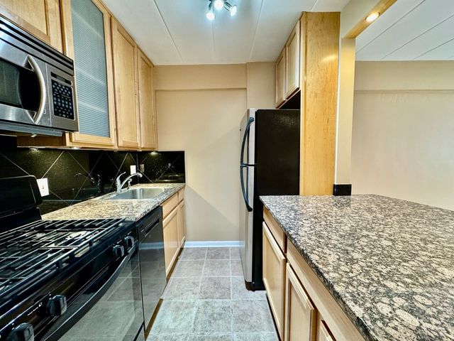 5616 N Kenmore Avenue 2E, Chicago, IL 60660