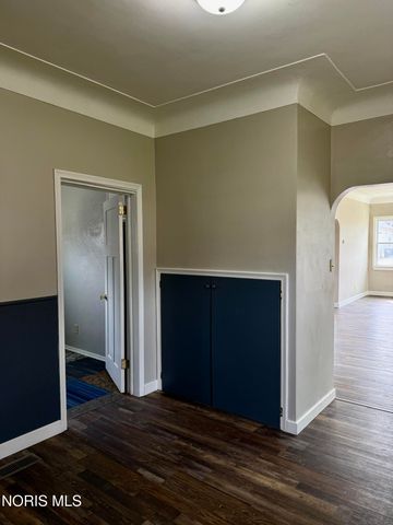 219 Storrs, Toledo, OH 43609