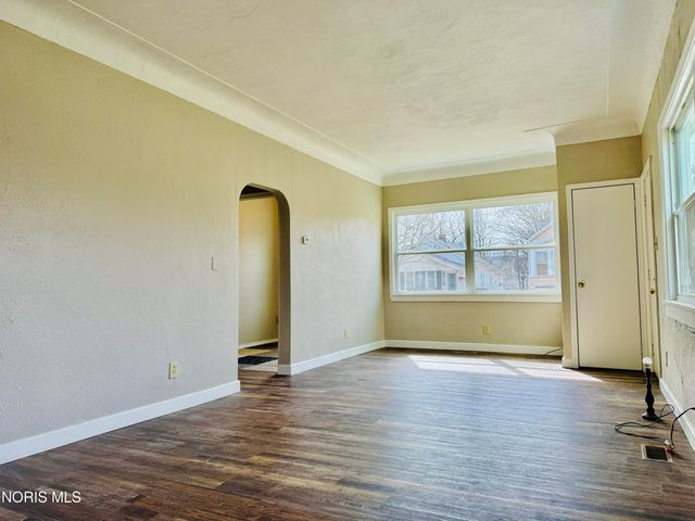 219 Storrs, Toledo, OH 43609